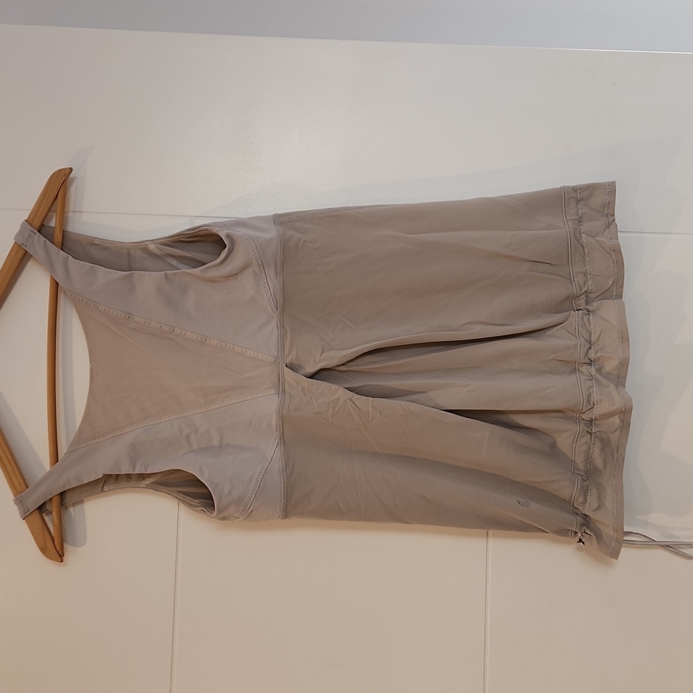 Lululemon Tank - Picture 6 of 9